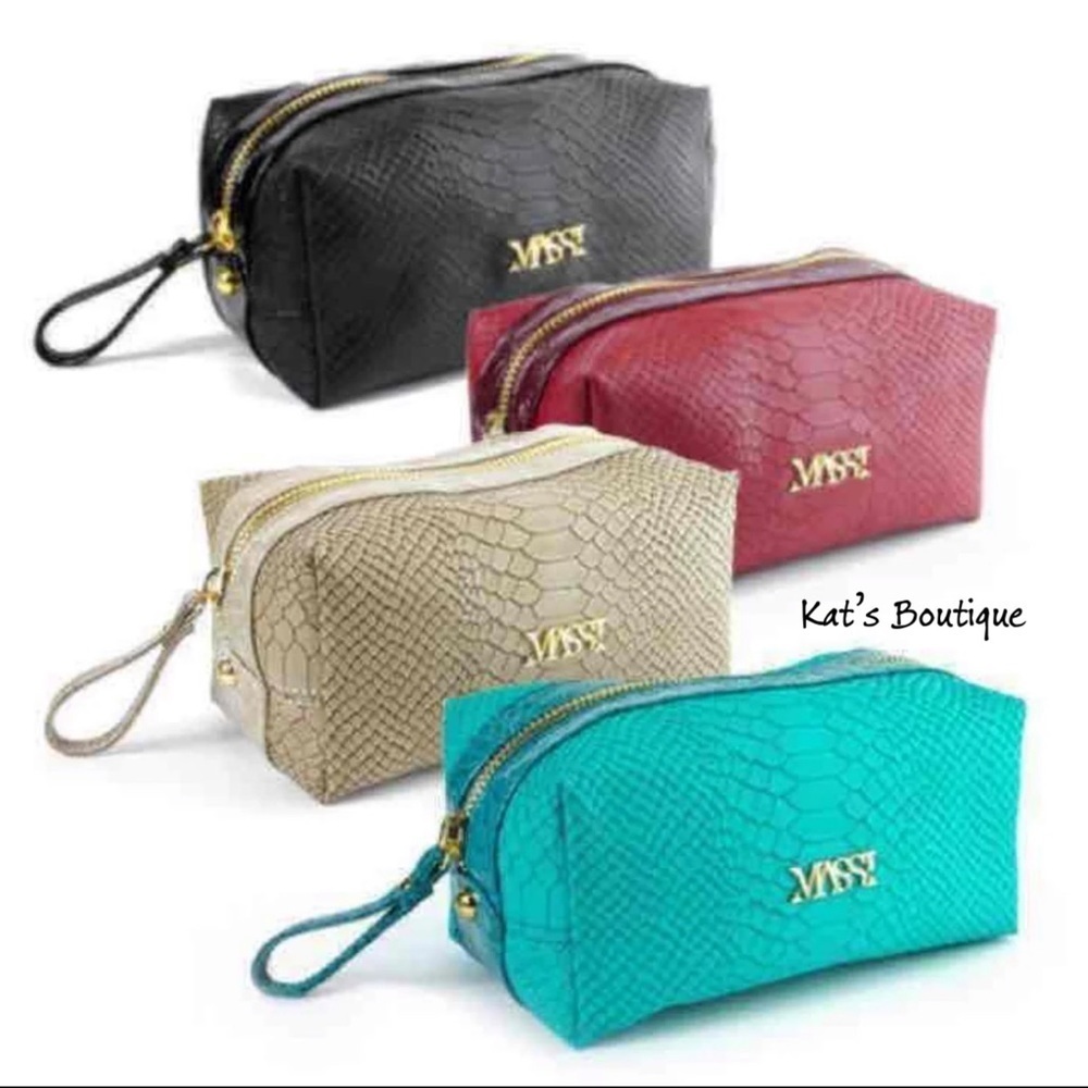 MASSI Beauty Zippered Cosmetic Bag